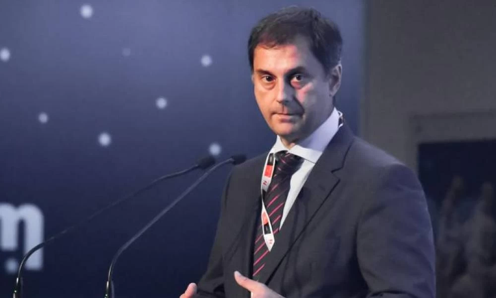 Ο Θεοχάρης συζήτησε με τον Υπουργό Εμπορίου της Σουηδίας για τον τουρισμό